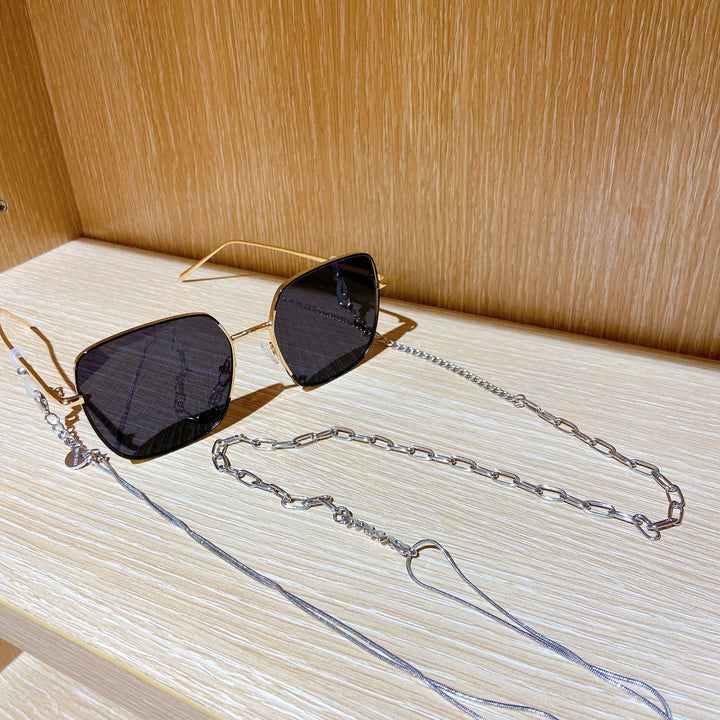 Modische Sonnenbrille mit Luxuriösem Kettenband Karnz