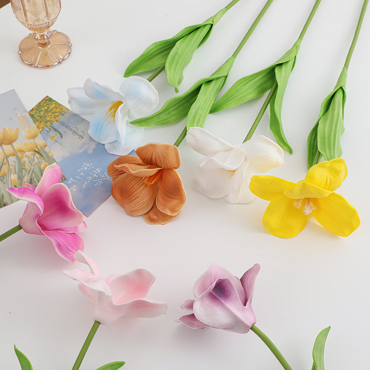 Künstlicher Orchideenblütenzweig mit realistischen Details Karnz