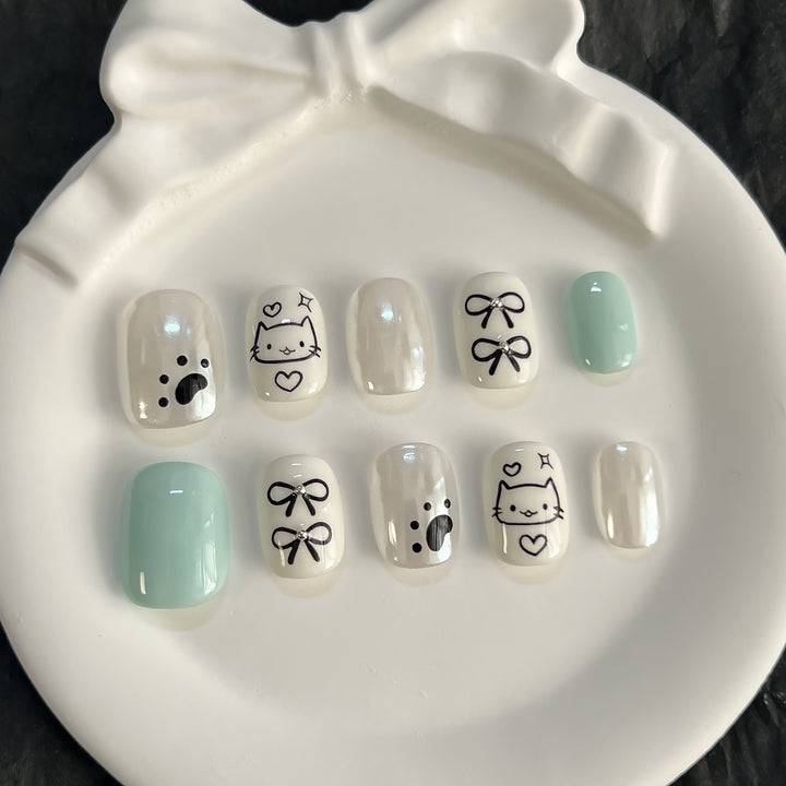 Verspielt tierisch inspiriertes Press-On Nagelkunst Karnz