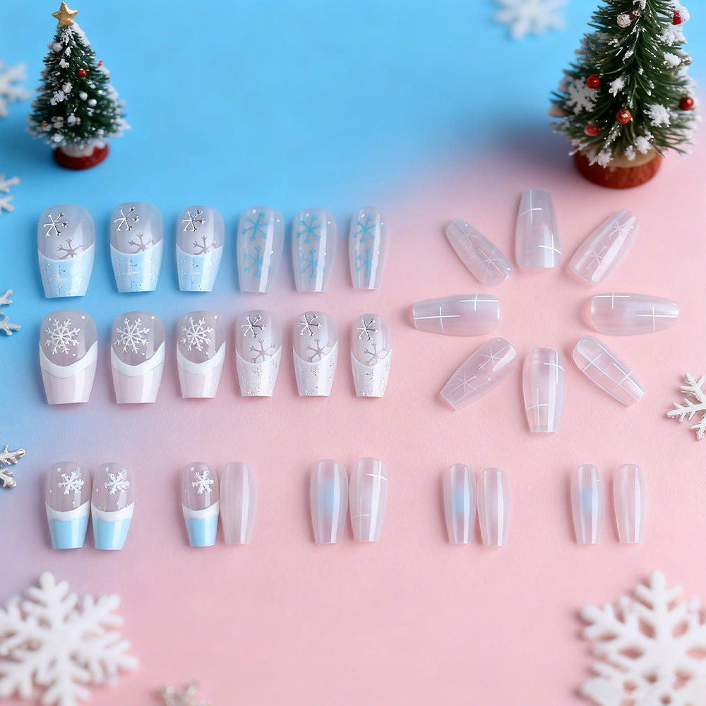 Stylische winterliche Press-On Nägel Karnz