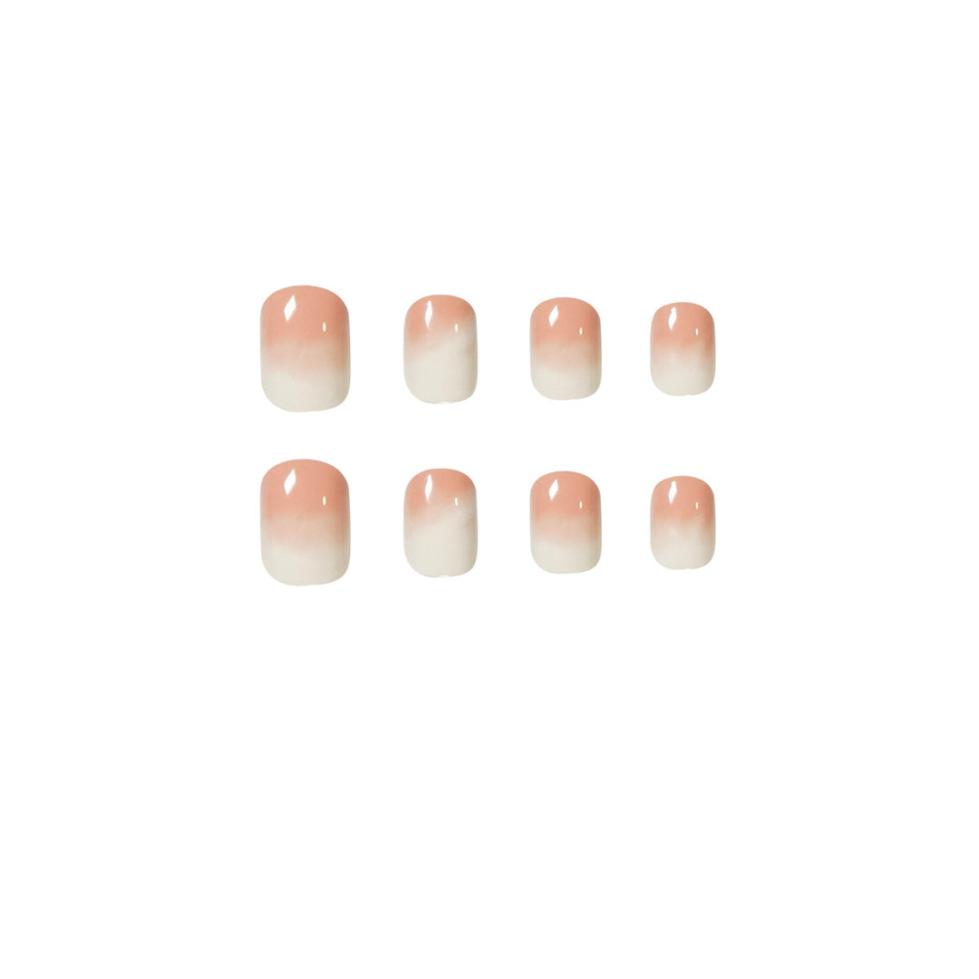 Elegante Nagelverlängerungen im modernen Ombre-Stil Karnz