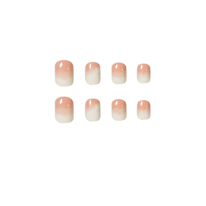 Elegante Nagelverlängerungen im modernen Ombre-Stil Karnz