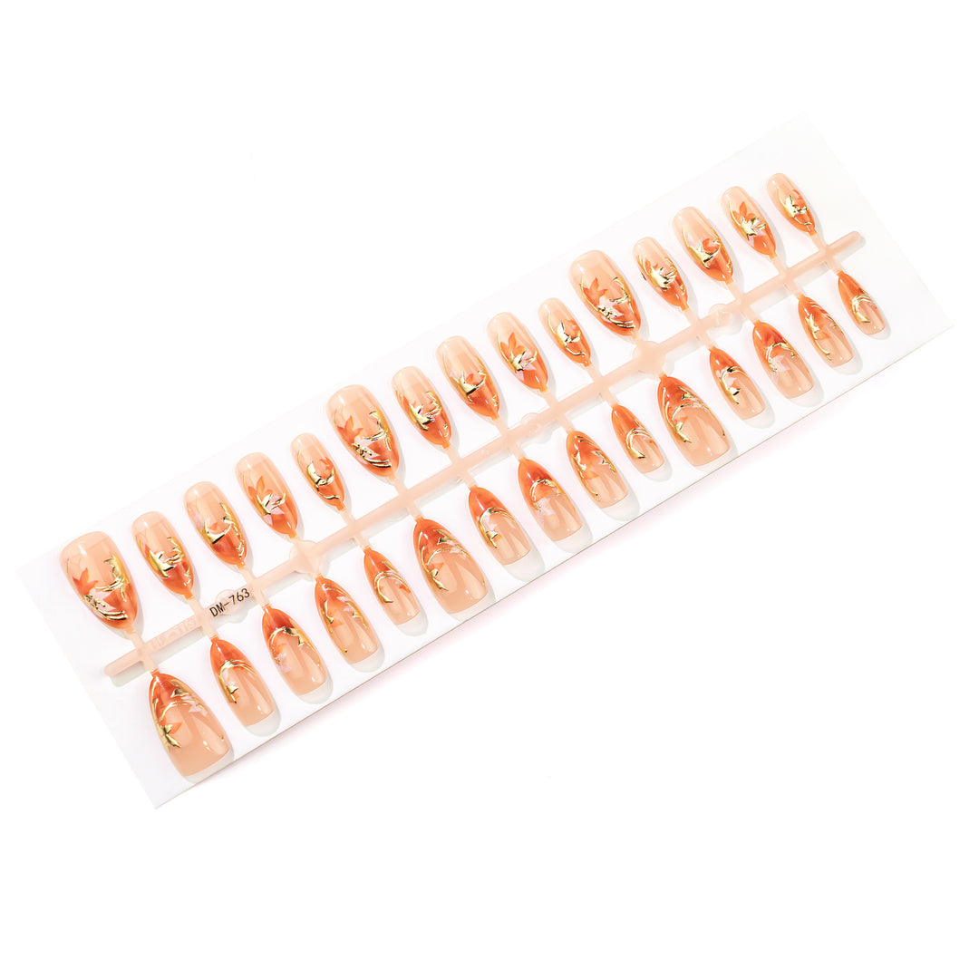 Florale inspirierte Luxus Press-On-Nagelset Karnz