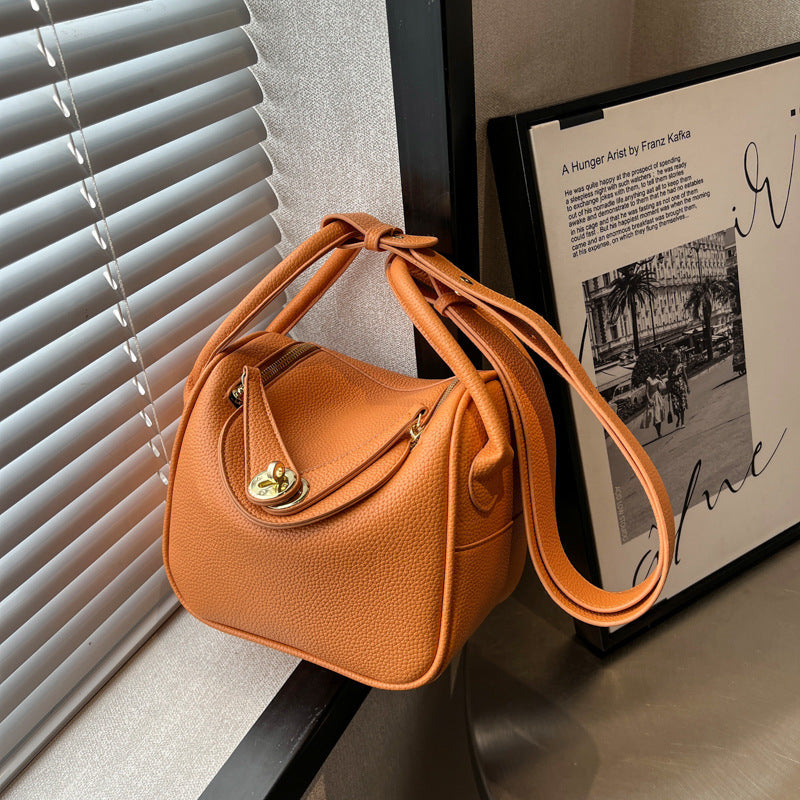 Strukturierte Lederhandtasche Karnz