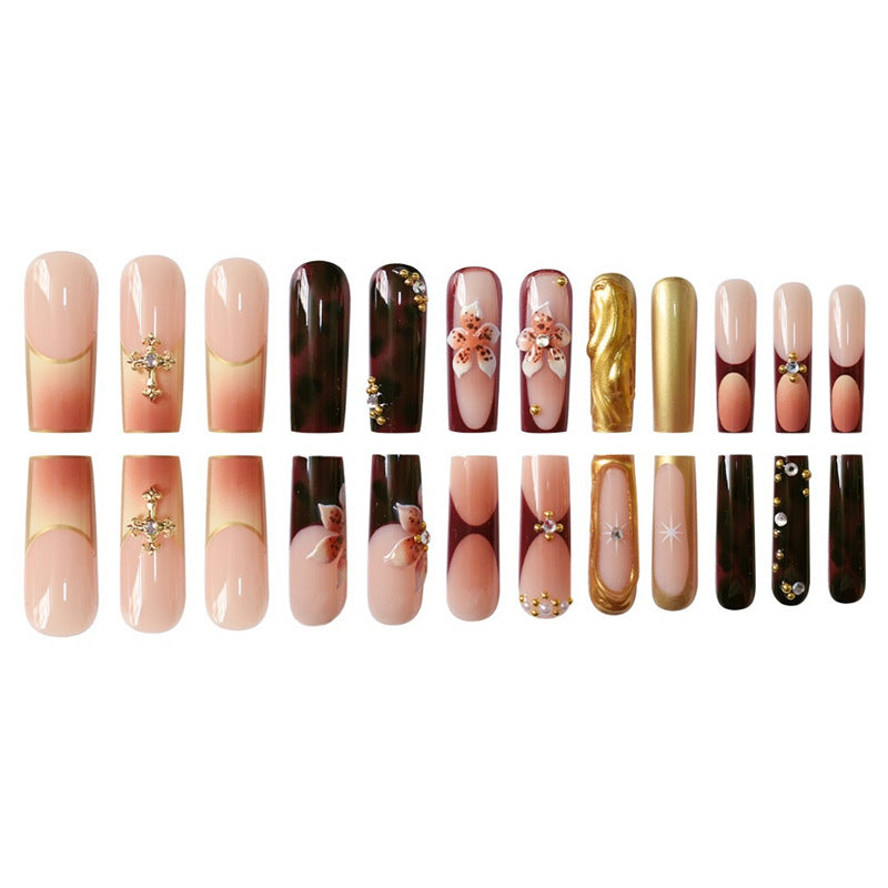 3D Blumen- und Edelstein Press-On Nagelset Karnz