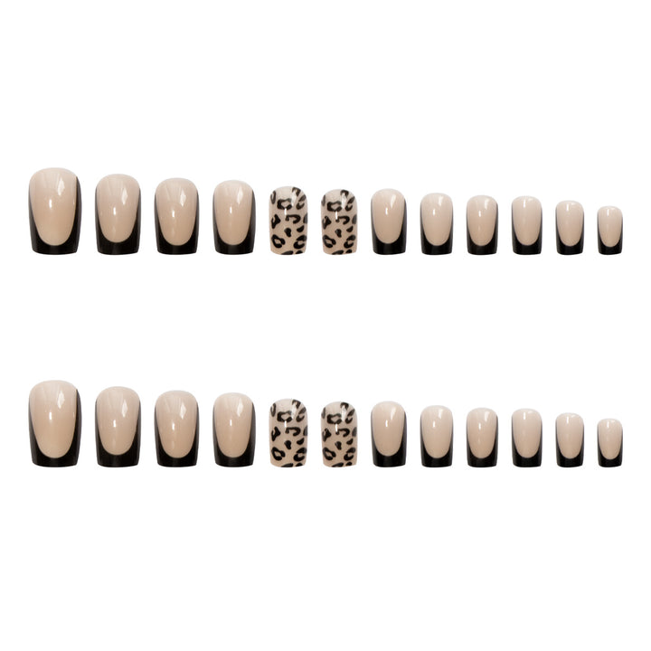 Kunstnagelset mit elegantem Leopardenmotiv und schwarzem French Design Karnz
