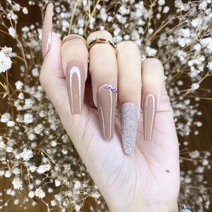 Stiletto Press-On Nagelset mit Strassakzenten