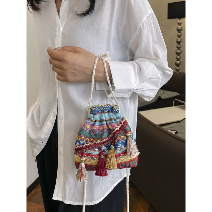 WoBohemian Bestickte Bucket Bag Karnz
