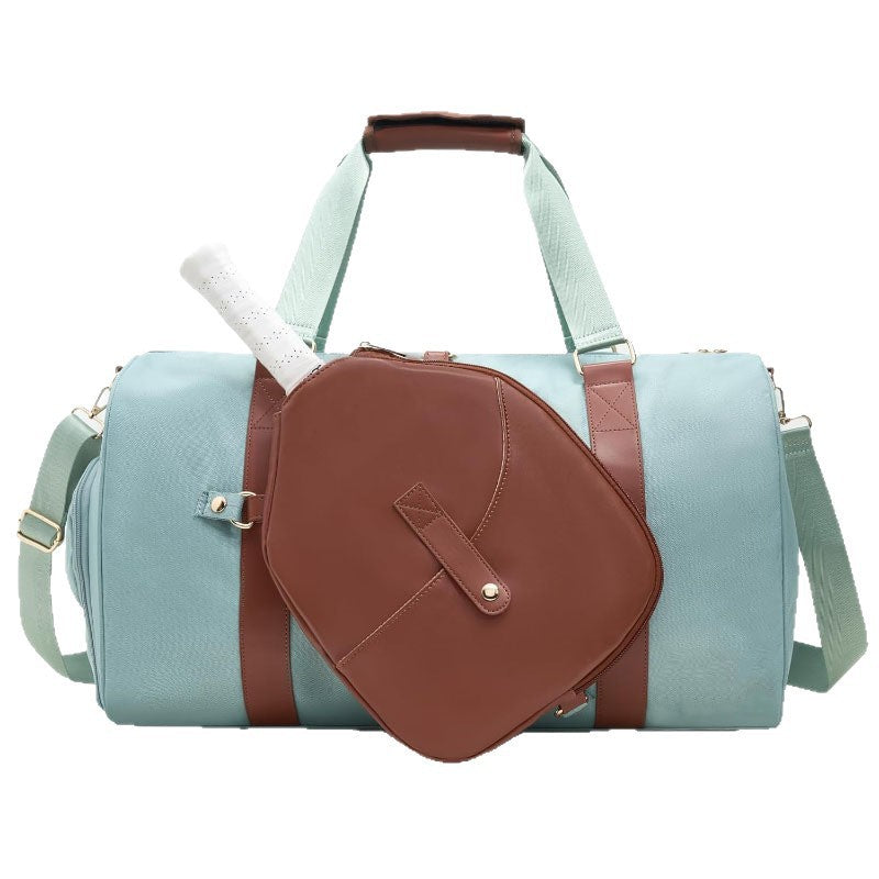 Sportliche Reisetasche mit Integriertem Zubehör Karnz