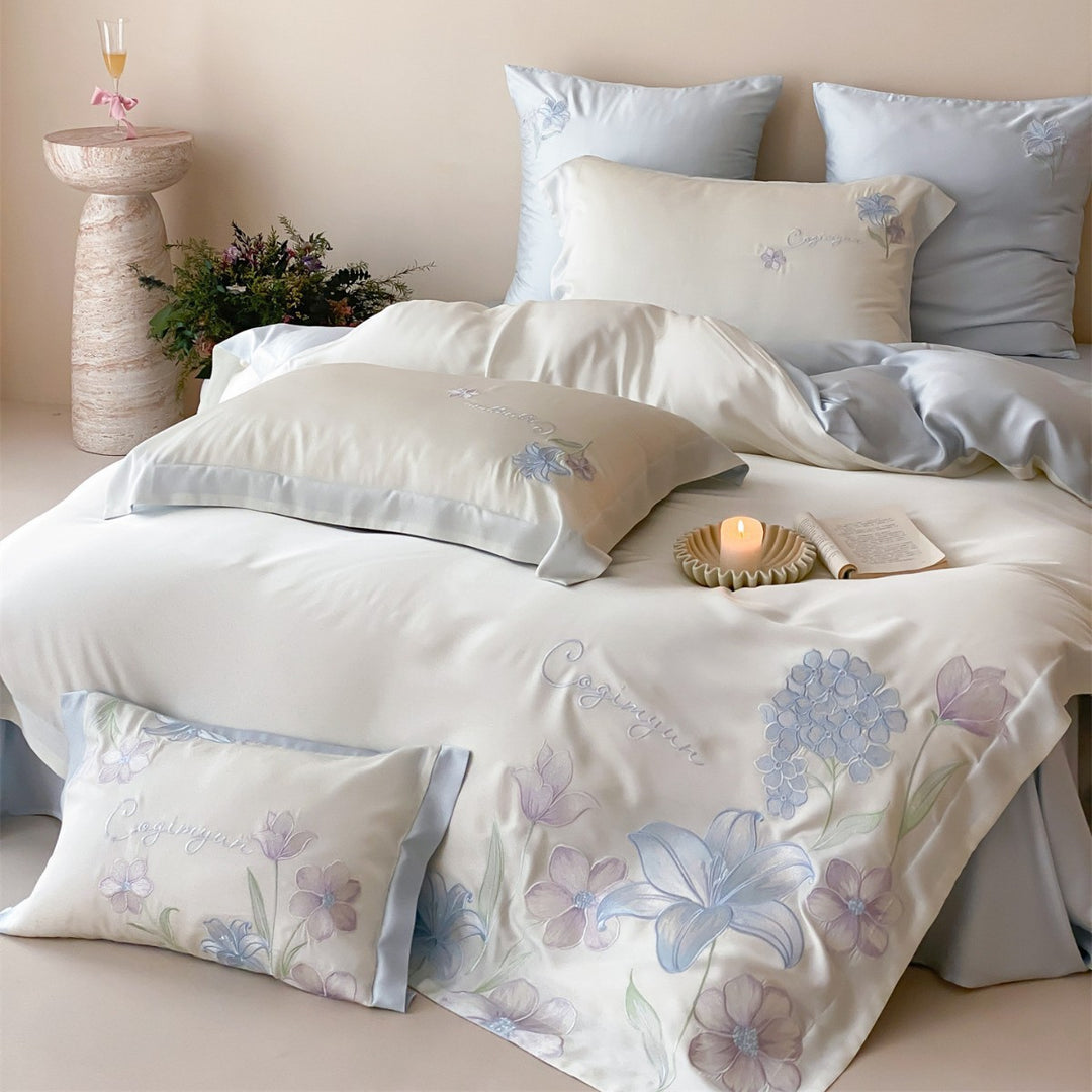 Botanisch besticktes Satin-Mischbettwäsche-Set mit Kissenbezügen