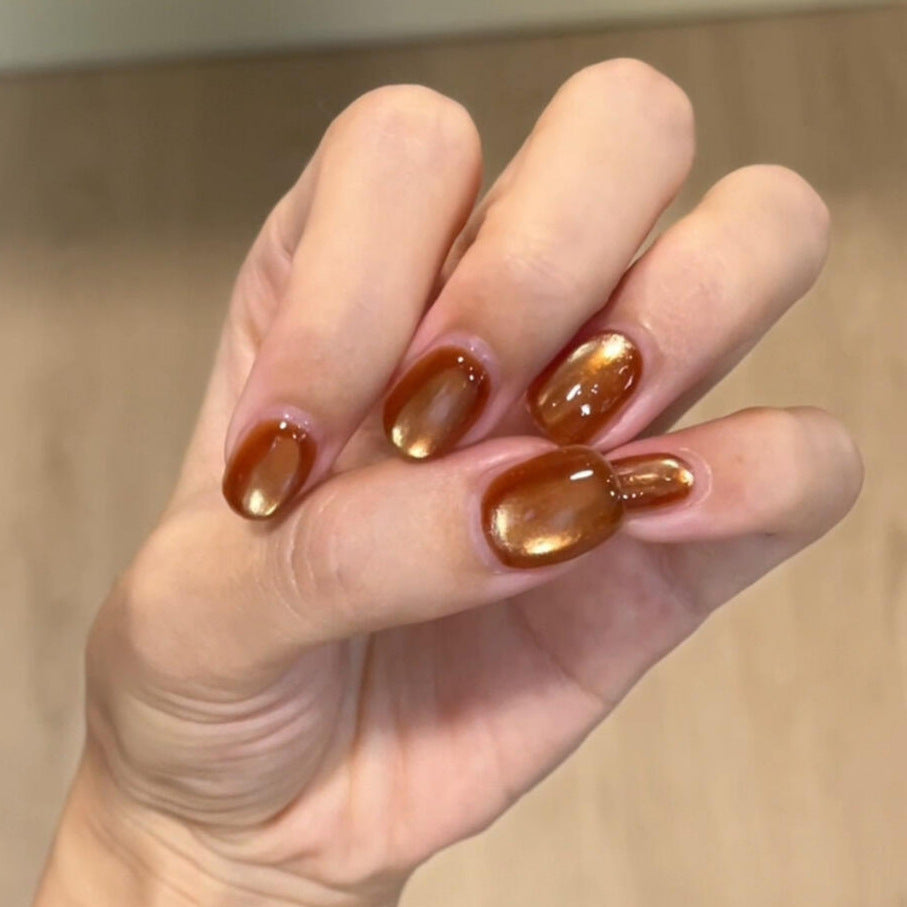 Kunstnägel mit Elegantem Glanz Karnz