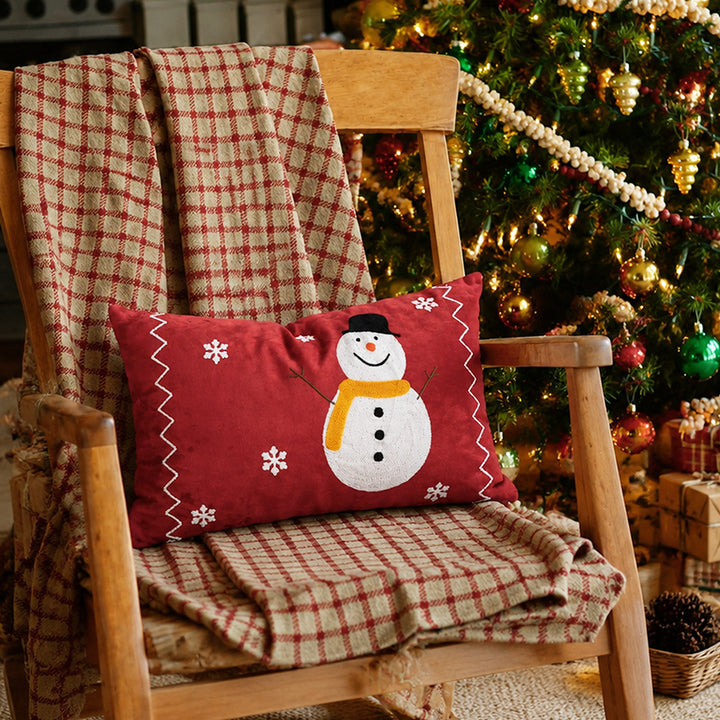 Weihnachtlicher bestickter Dekokissenbezug mit Perlenapplikation Karnz