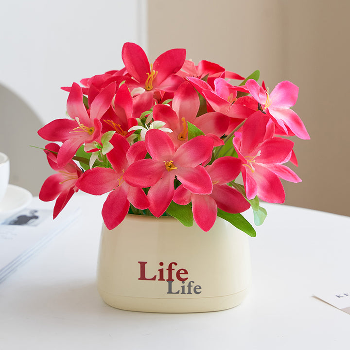 Lebensechte Dekorative Blumenanordnung