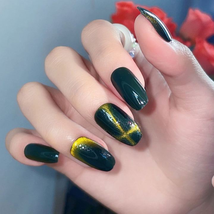 Glamorous Press-On Nail Tips Karnz