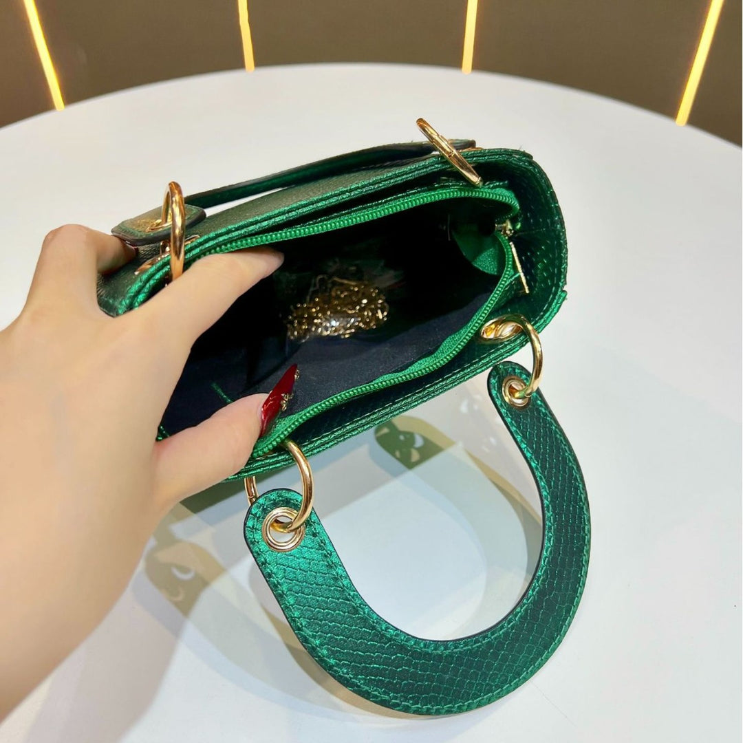 Stylische Schlangenleder-texturierte Handtasche