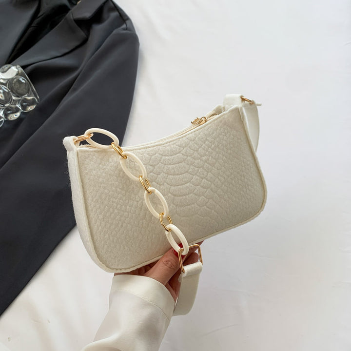 Texturierte Handtasche