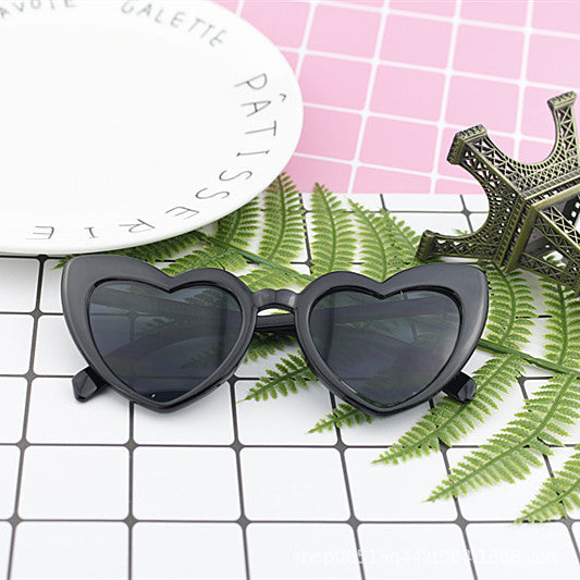 Damen Herzförmige Sonnenbrille mit hochwertigem UV-Schutz und stylischem Design Karnz