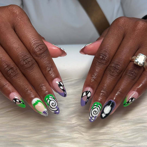 Künstlerische Nagelkunst