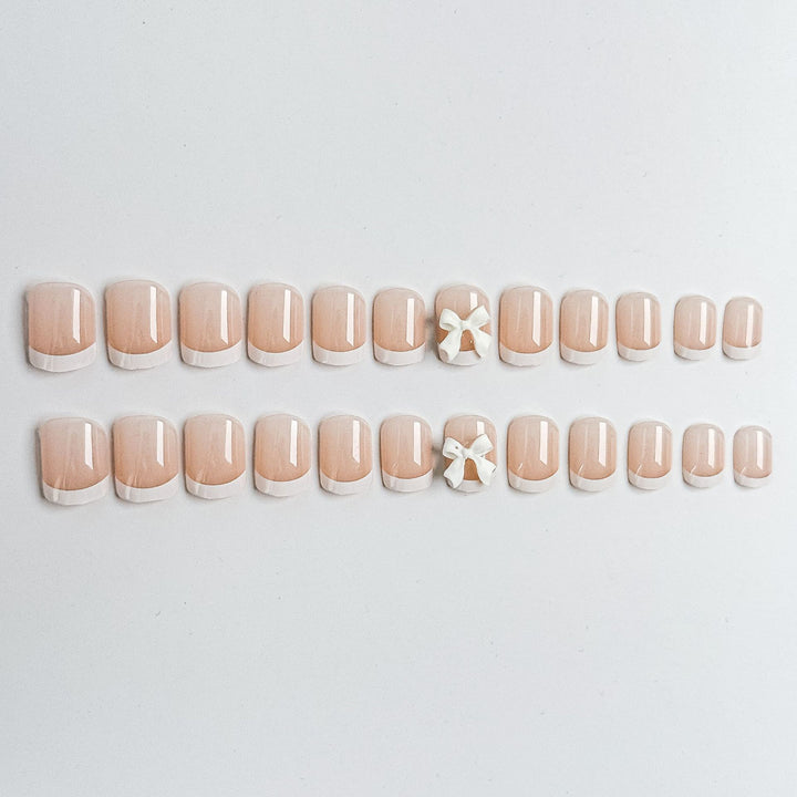 Nail Art Kunstnägel Set mit eleganten Schleifenakzenten Karnz