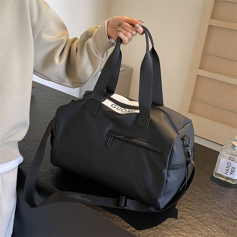 Vielseitige wasserdichte Reisetasche Karnz