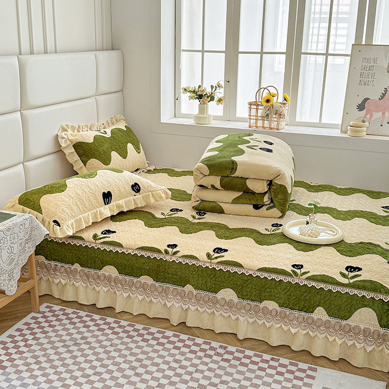Elegante bestickte Steppdecke