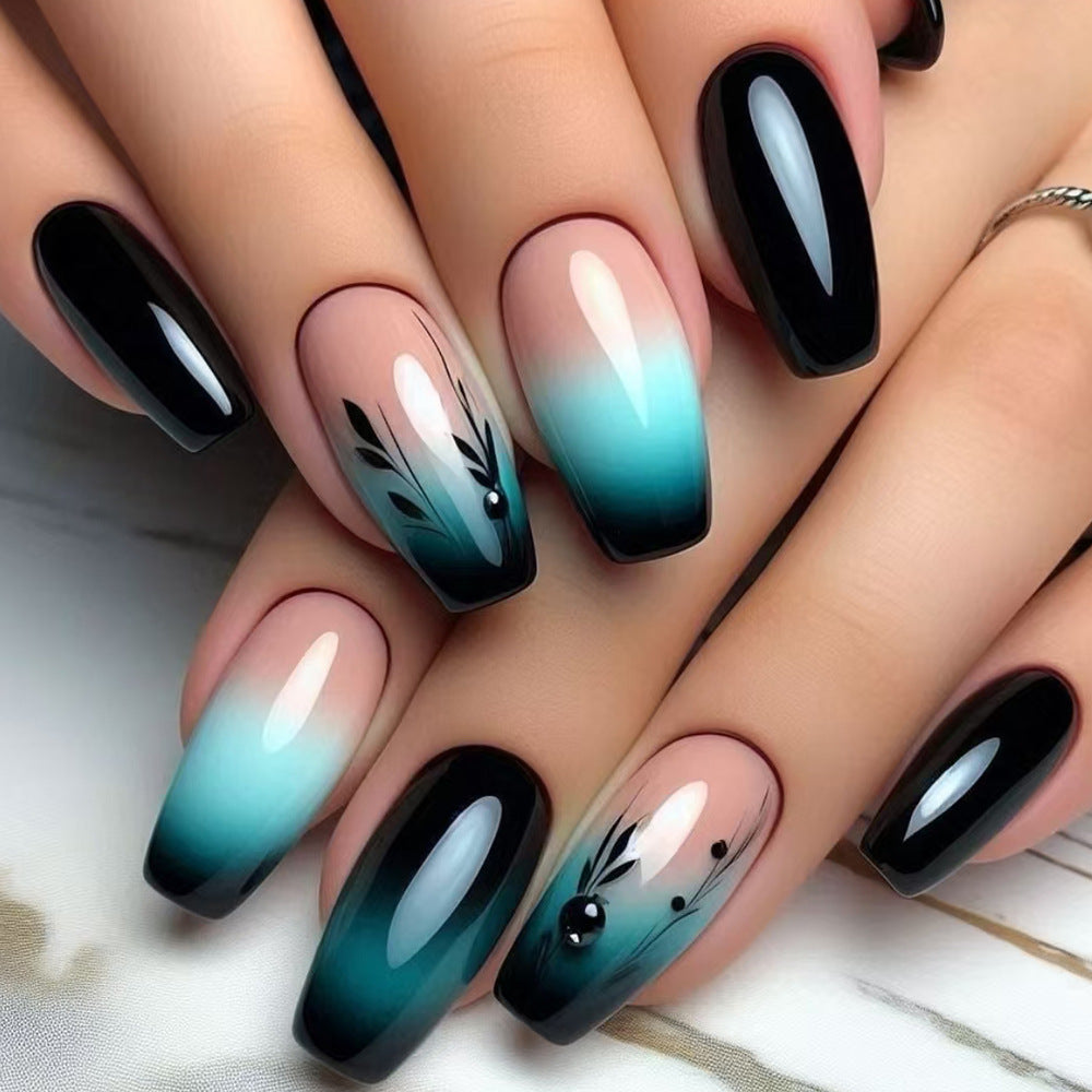 Ombre Press-On-Nagelkunst mit floralem Design Karnz