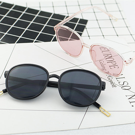 Damen modische quadratische Sonnenbrille mit transparentem Rahmen Karnz