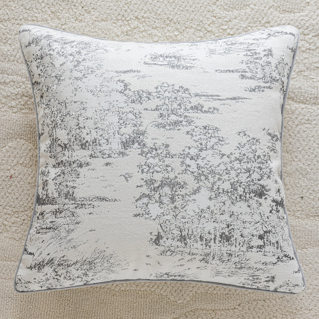 Dekoratives Kissen mit floralen Motiven