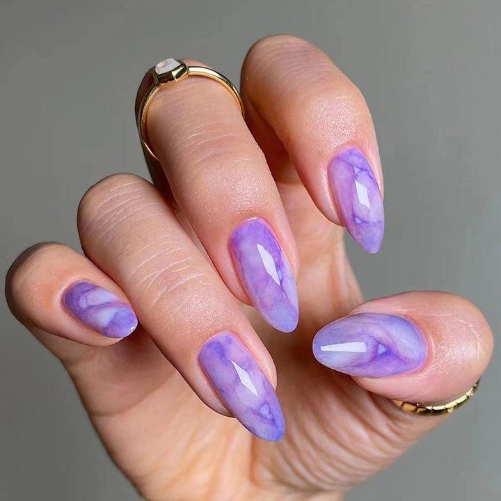 Künstlerische Marmor Press-On Nagelspitzen Karnz
