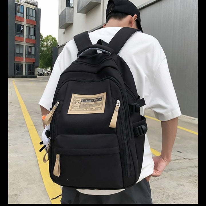Vielseitiger Multi-Compartment-Rucksack Karnz