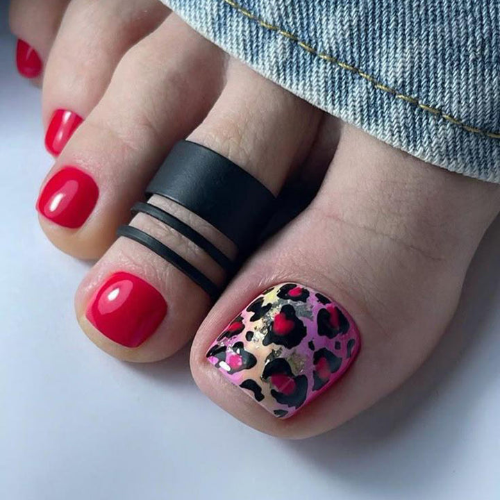 Elegante Fußnagelkunst Karnz