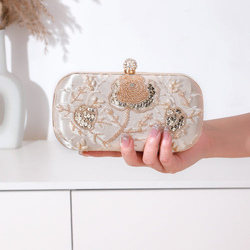 Elegante bestickte Clutch