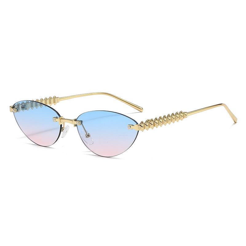 Damen modische Brille mit spitzen Akzenten Karnz