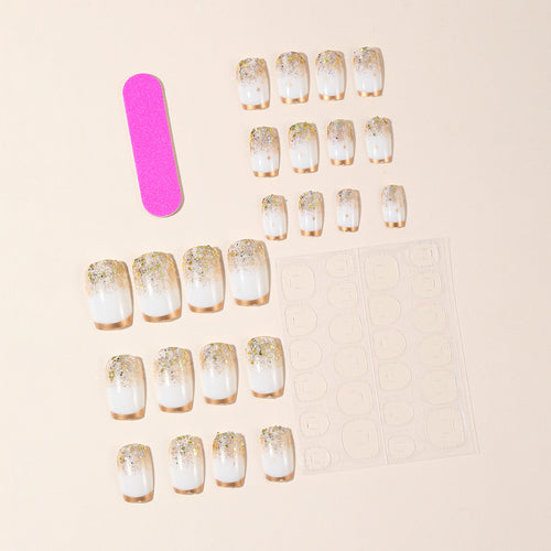 Glamouröse Glitzer-Nagelkunst Karnz