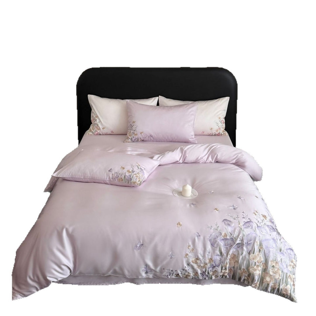 Luxuriöse Satin-Bettgarnitur mit floraler Reliefstickerei und Perlmutt-Glanz