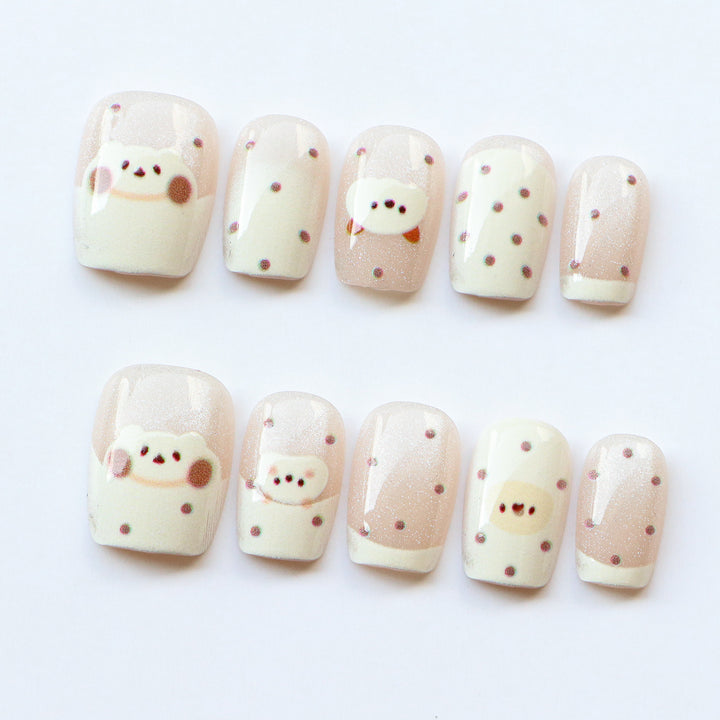 Süßes, von Charakteren inspiriertes Press-On-Nagelset
