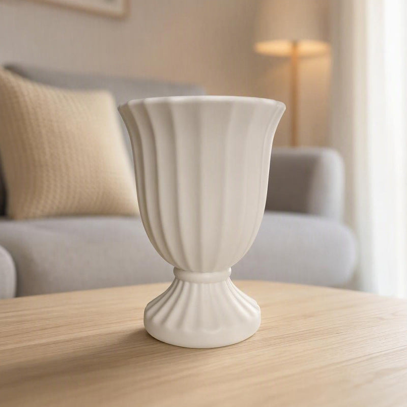 Majestätische gerippte dekorative Vase Karnz