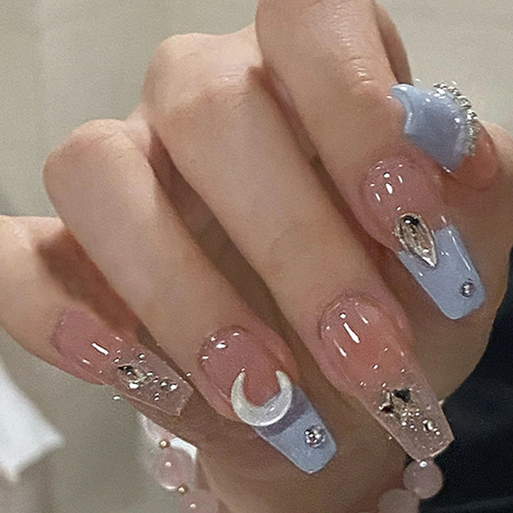 Glamouröse Design-Nägel Karnz