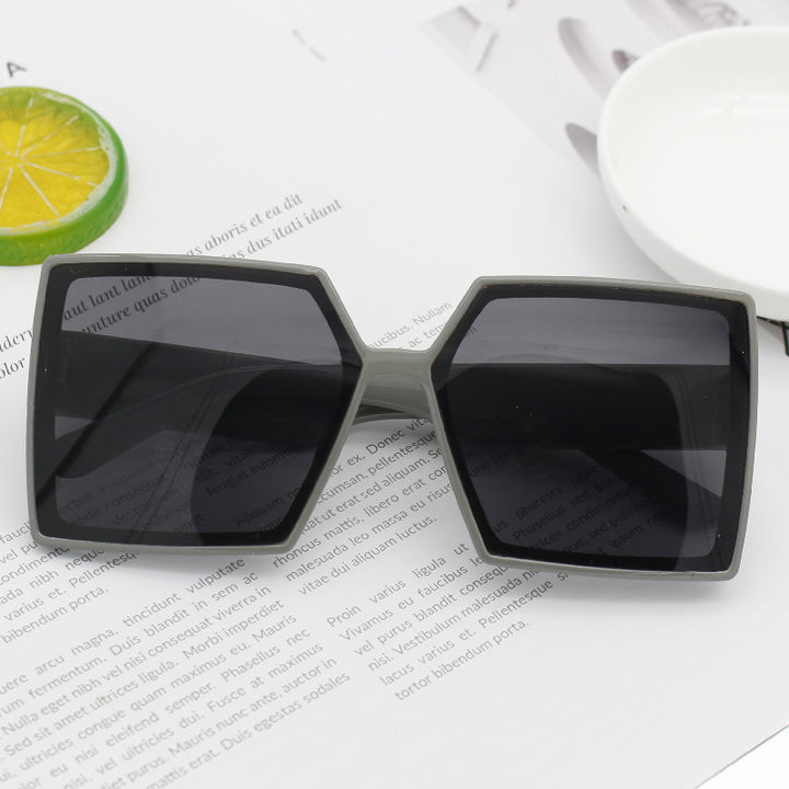 Damen Modische Oversized-Sonnenbrille mit kantigem Design Karnz