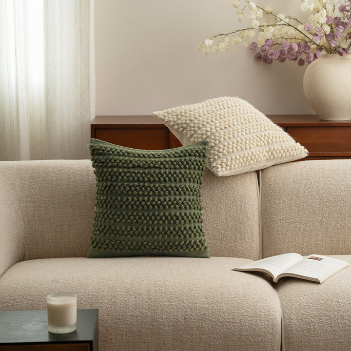 Strukturiertes Strickkissen mit Bobble-Optik Karnz