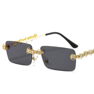 Damen Designer-Sonnenbrille mit funkelndem Rahmen und rechteckigem Glas Karnz