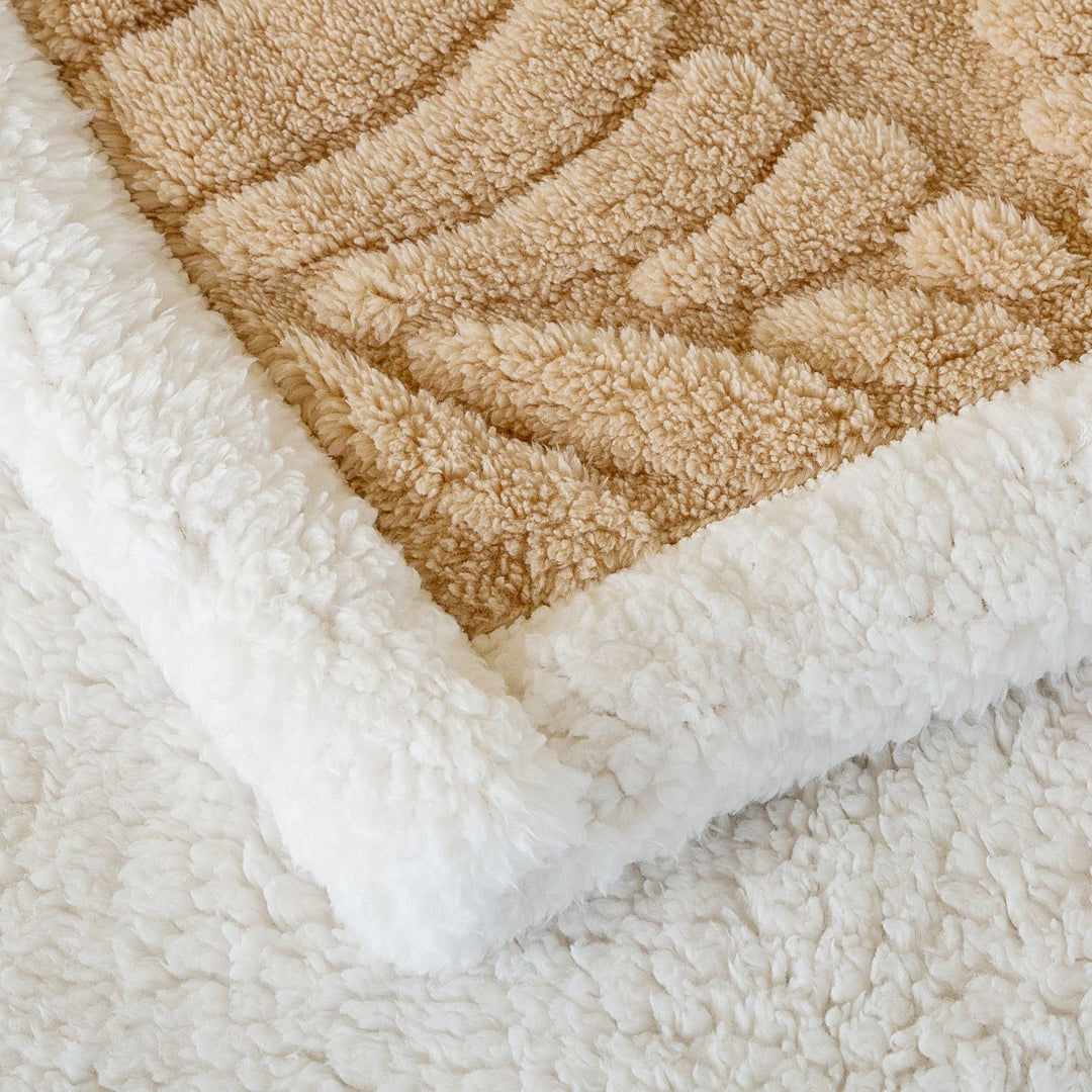 Gemütliche Fleece-Wurfdecke Karnz