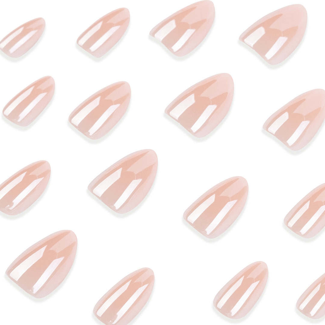 Nagelverlängerungen mit elegantem Gloss-Finish Karnz