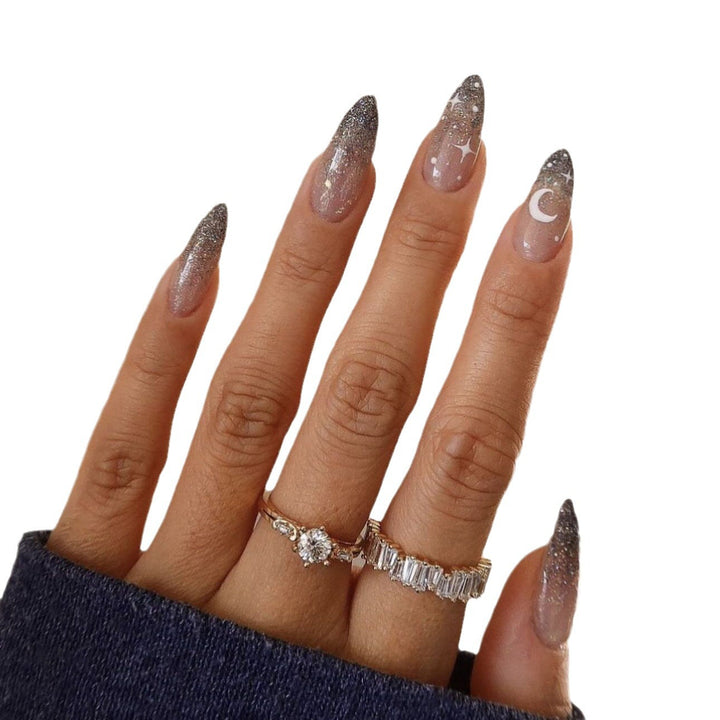 Himmlisches Thema Nagelkunst