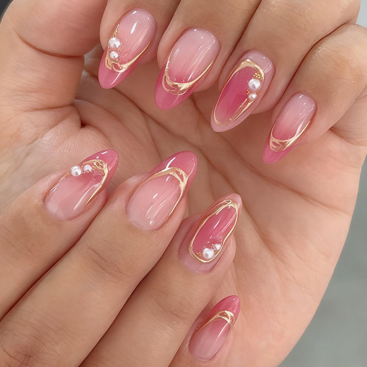 Elegantes Press-On Nagelkunst Set Karnz