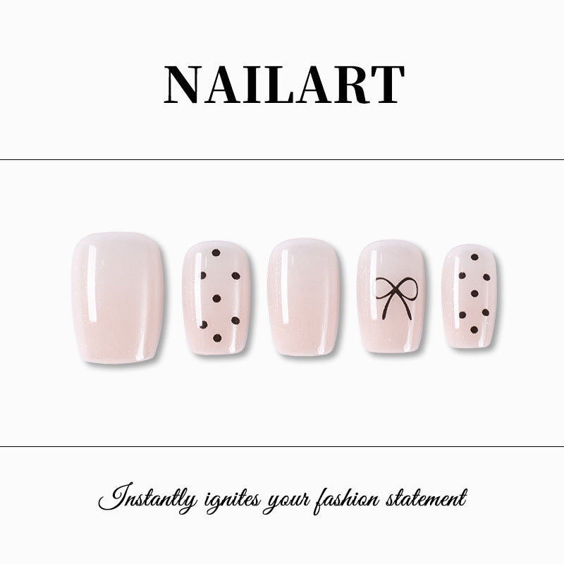 Chic Minimalist Press-On Nail Set Karnz