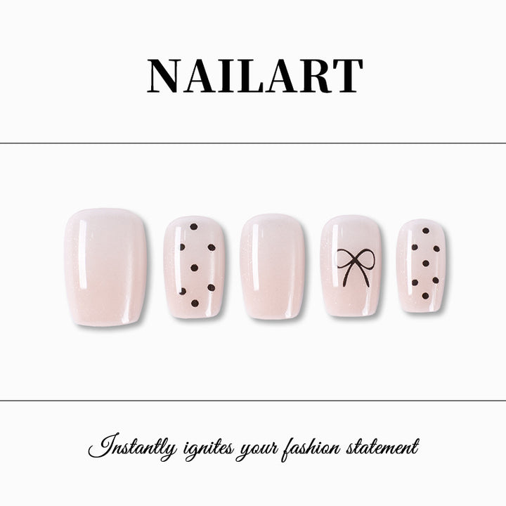 Chic Minimalist Press-On Nail Set Karnz
