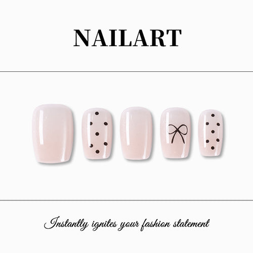 Chic Minimalist Press-On Nail Set Karnz