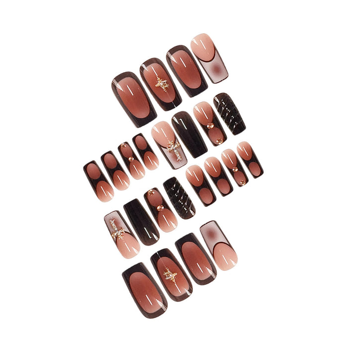 Stylische dekorative Press-On-Nagelkunst Karnz