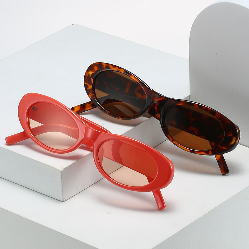 Vintage-inspirierte ovale Fassung Sonnenbrille Karnz